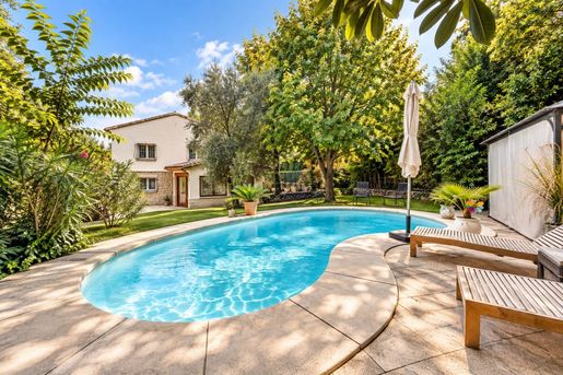 Maison 5 pièces 121 m² · à Mougins · 121 m² · 790 000 €