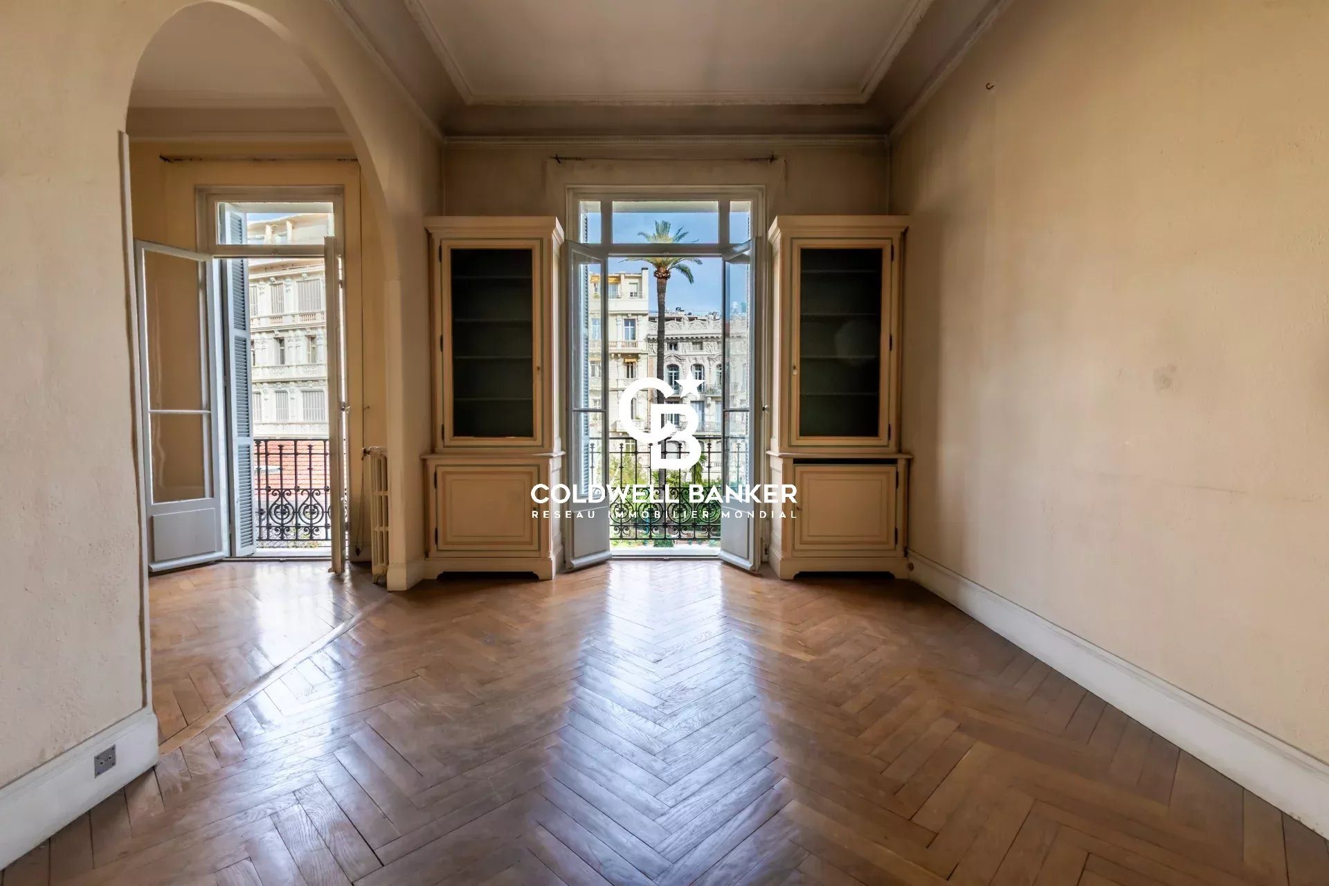 Carré d’Or — Splendid 107 sqm Bourgeois Apartment 200m from the Sea - Vue 2