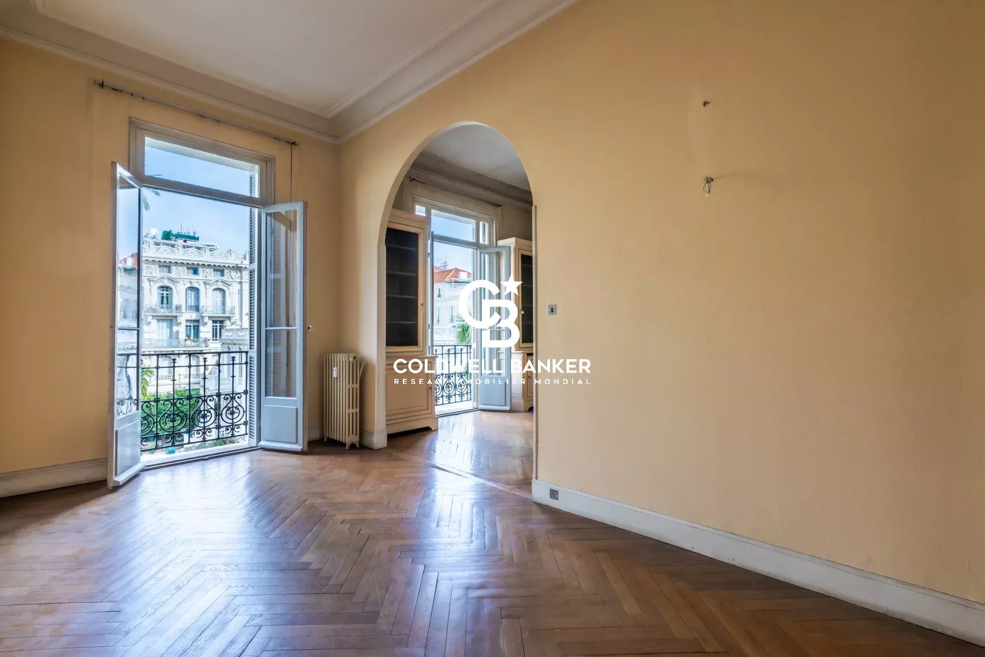 Carré d’Or — Splendid 107 sqm Bourgeois Apartment 200m from the Sea - Vue 3