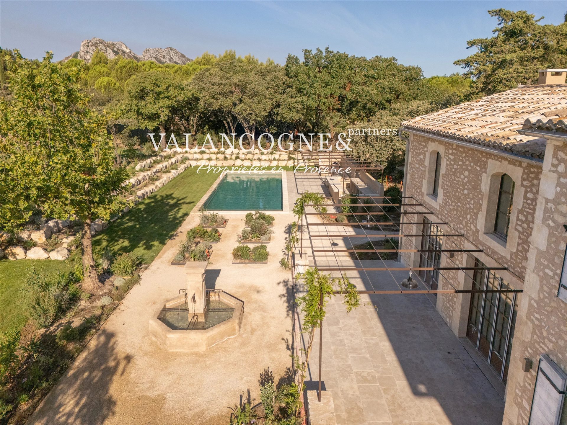 Maison à vendre, 264m², Eygalières