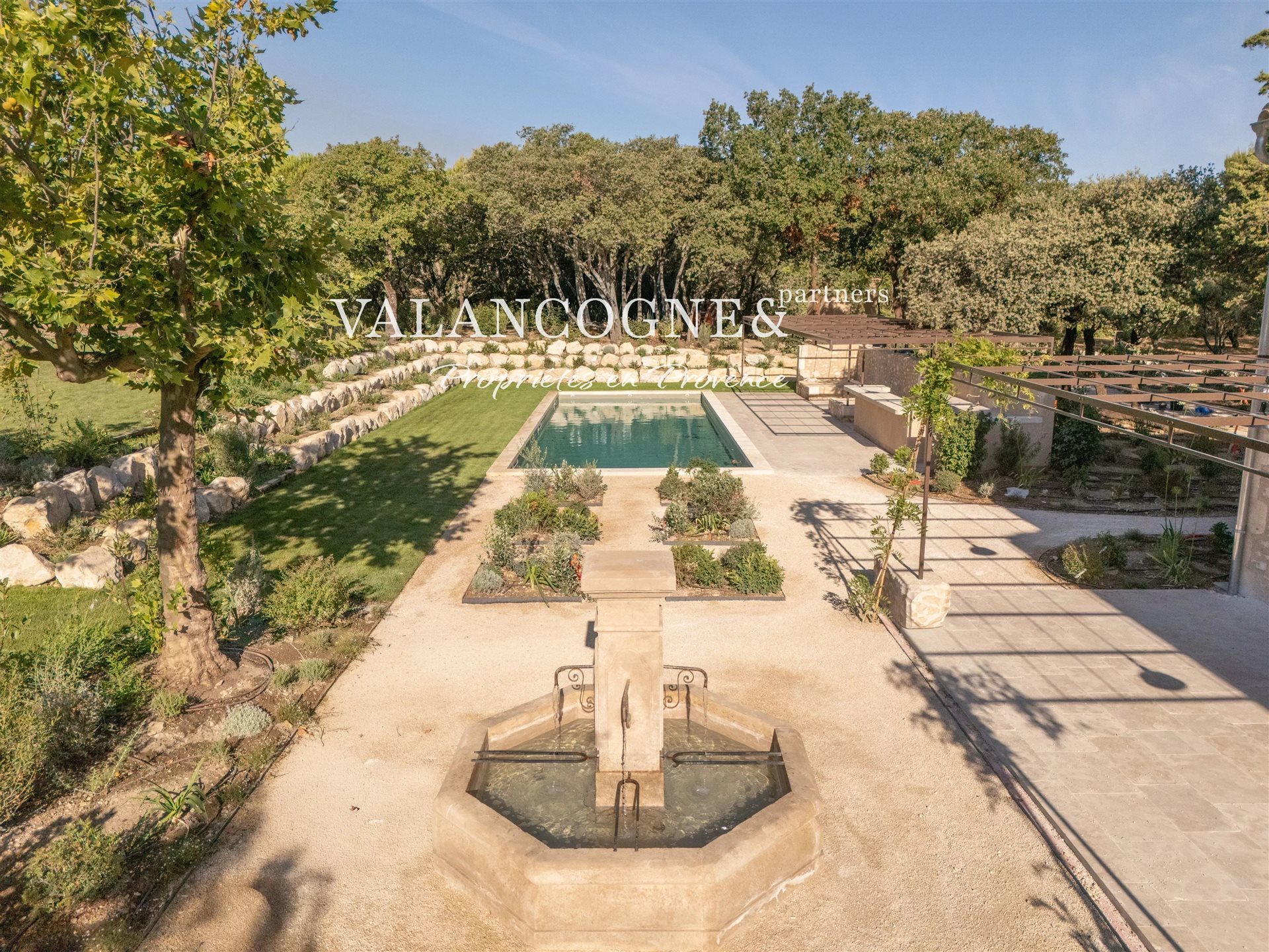 Maison à vendre, 264m², Eygalières