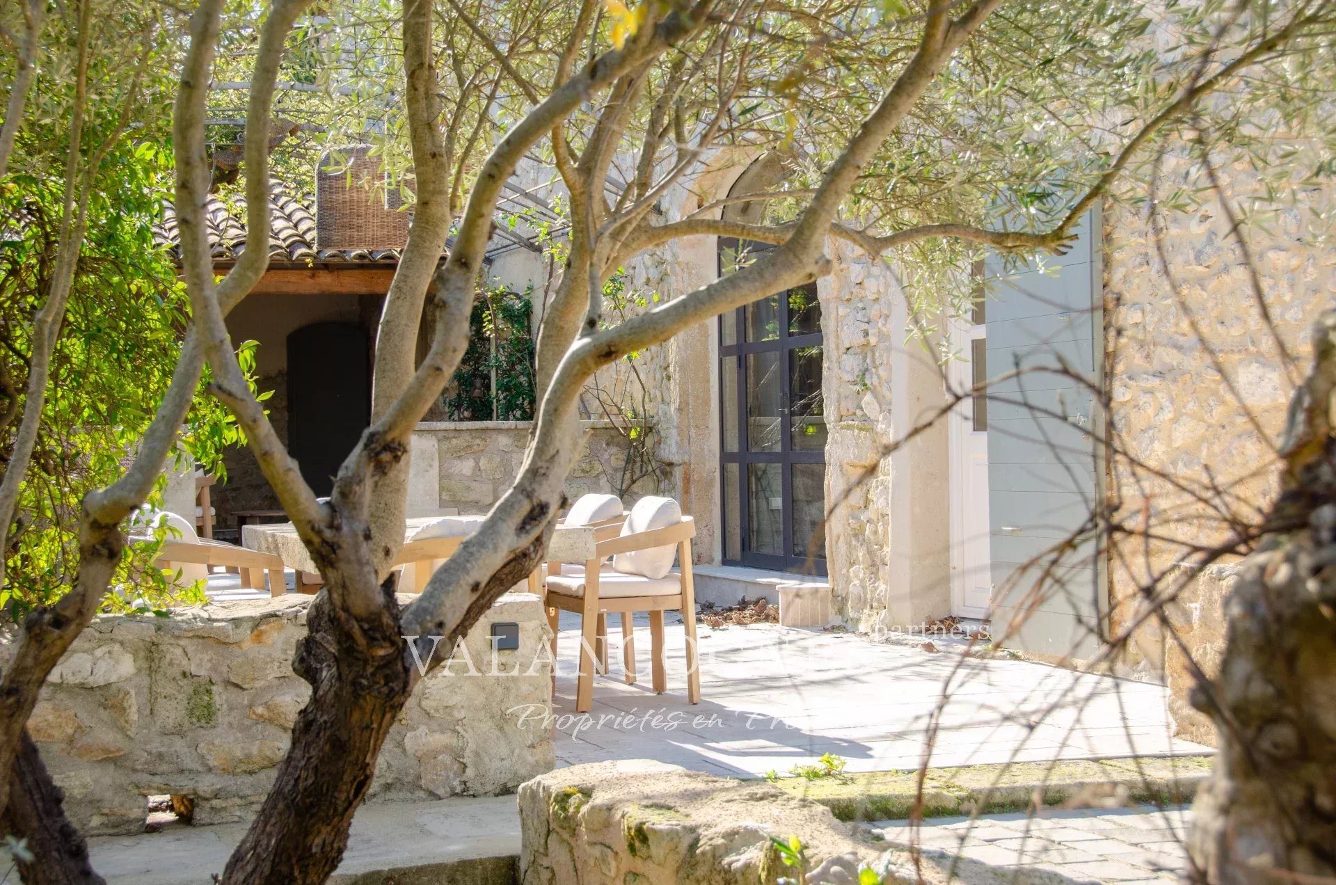 Maison à vendre, 320m², Eygalières