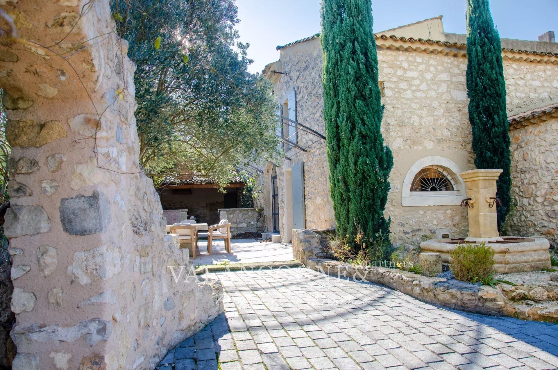 Maison à vendre, 320m², Eygalières