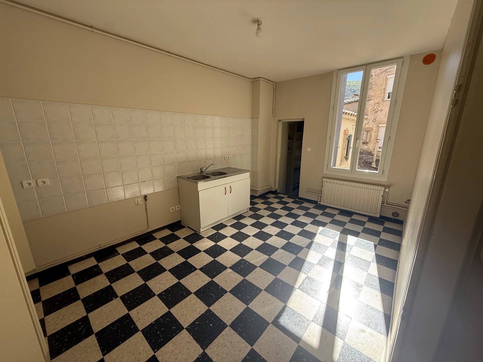 Appartement à louer, 90m², Lodève