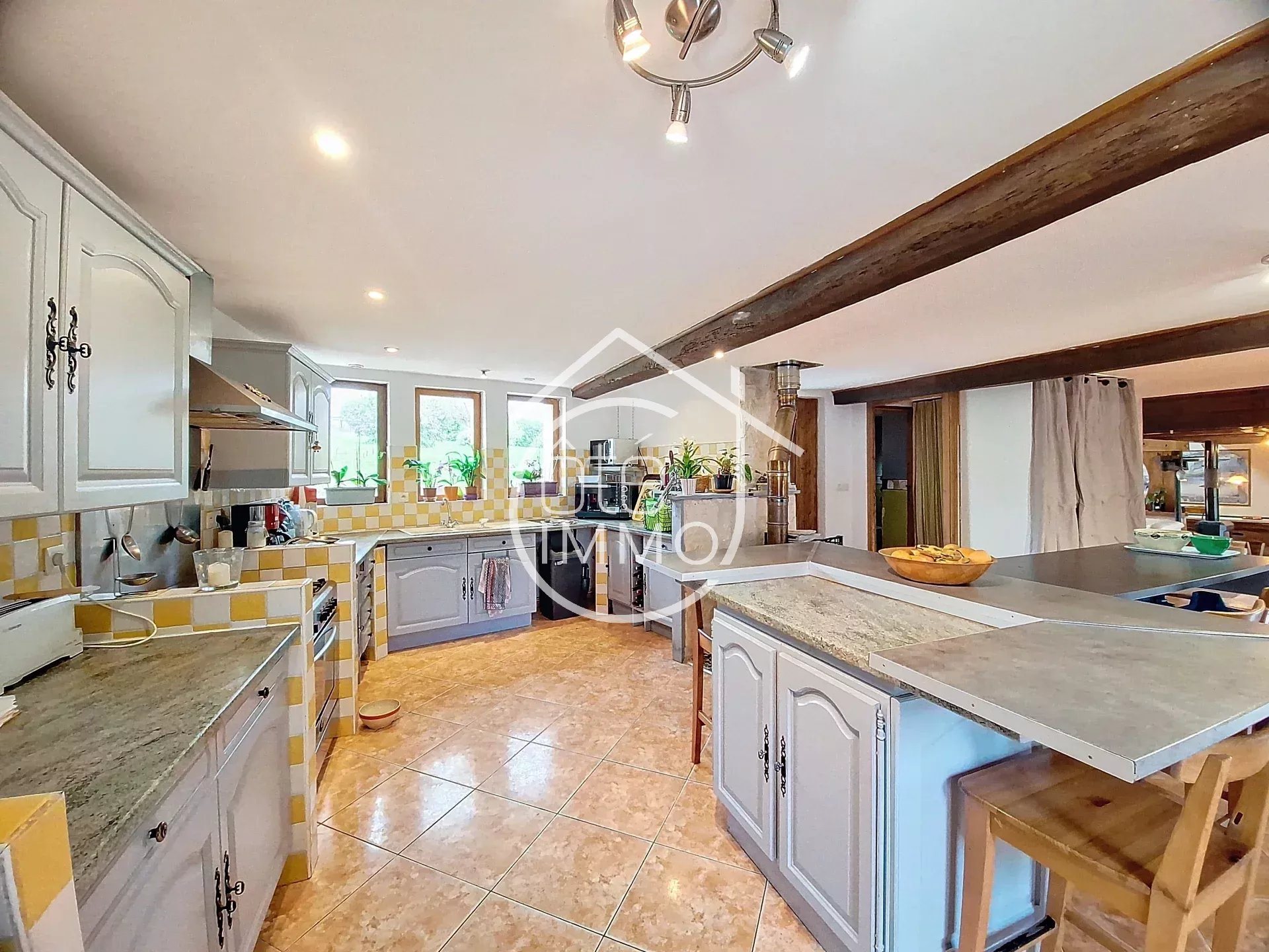 Maison à vendre, 385m², La Roquille