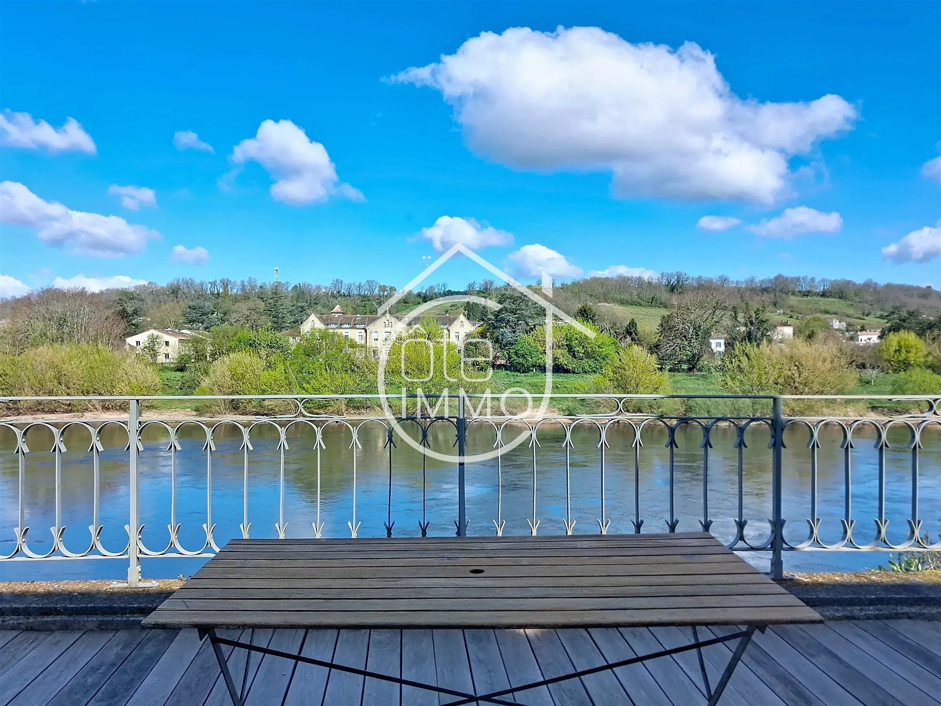 Maison à vendre, 219m², Sainte-Foy-la-Grande