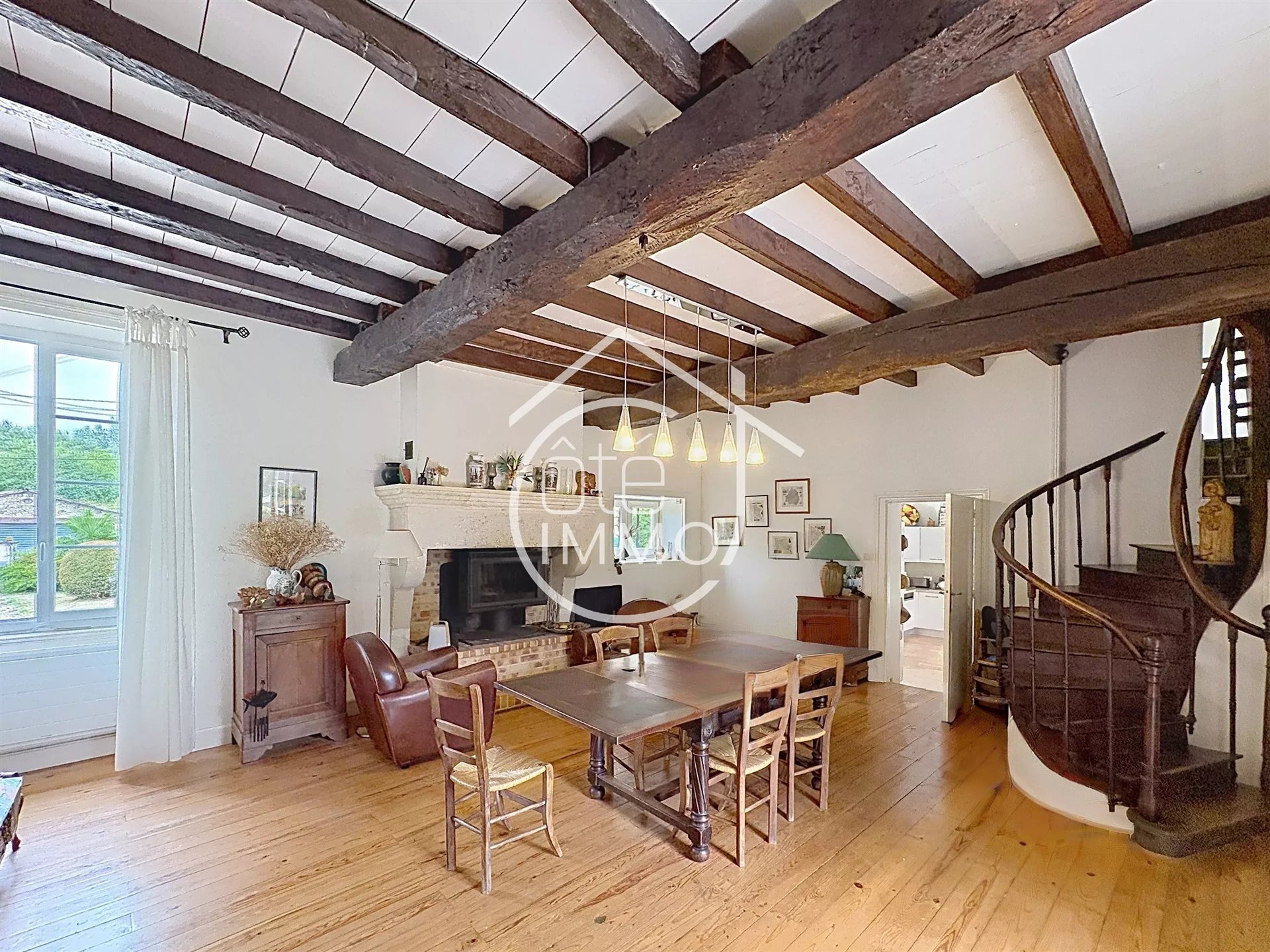 Maison à vendre, 209m², Saint-Seurin-de-Prats