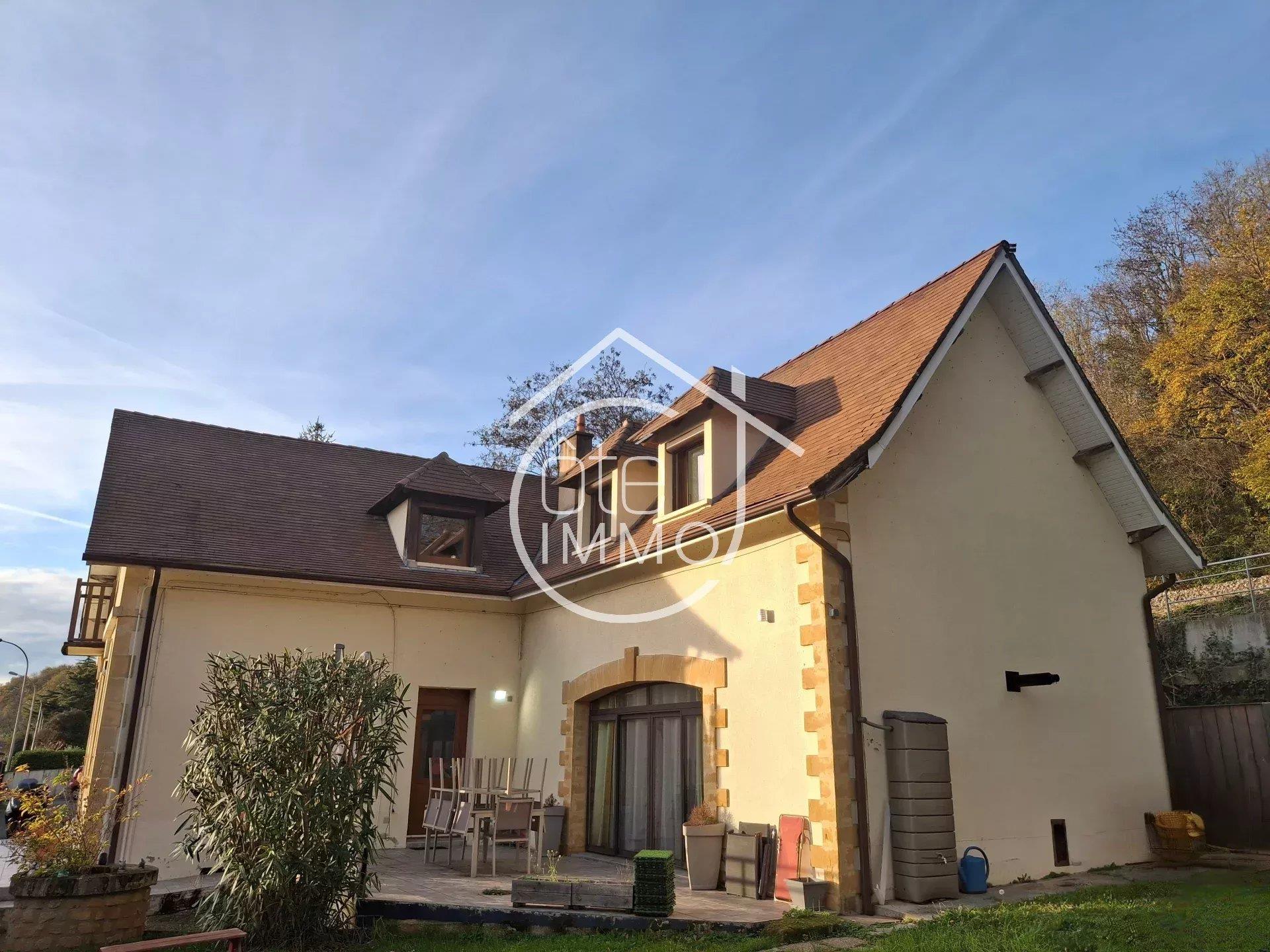 Maison à vendre, 243m², Creysse