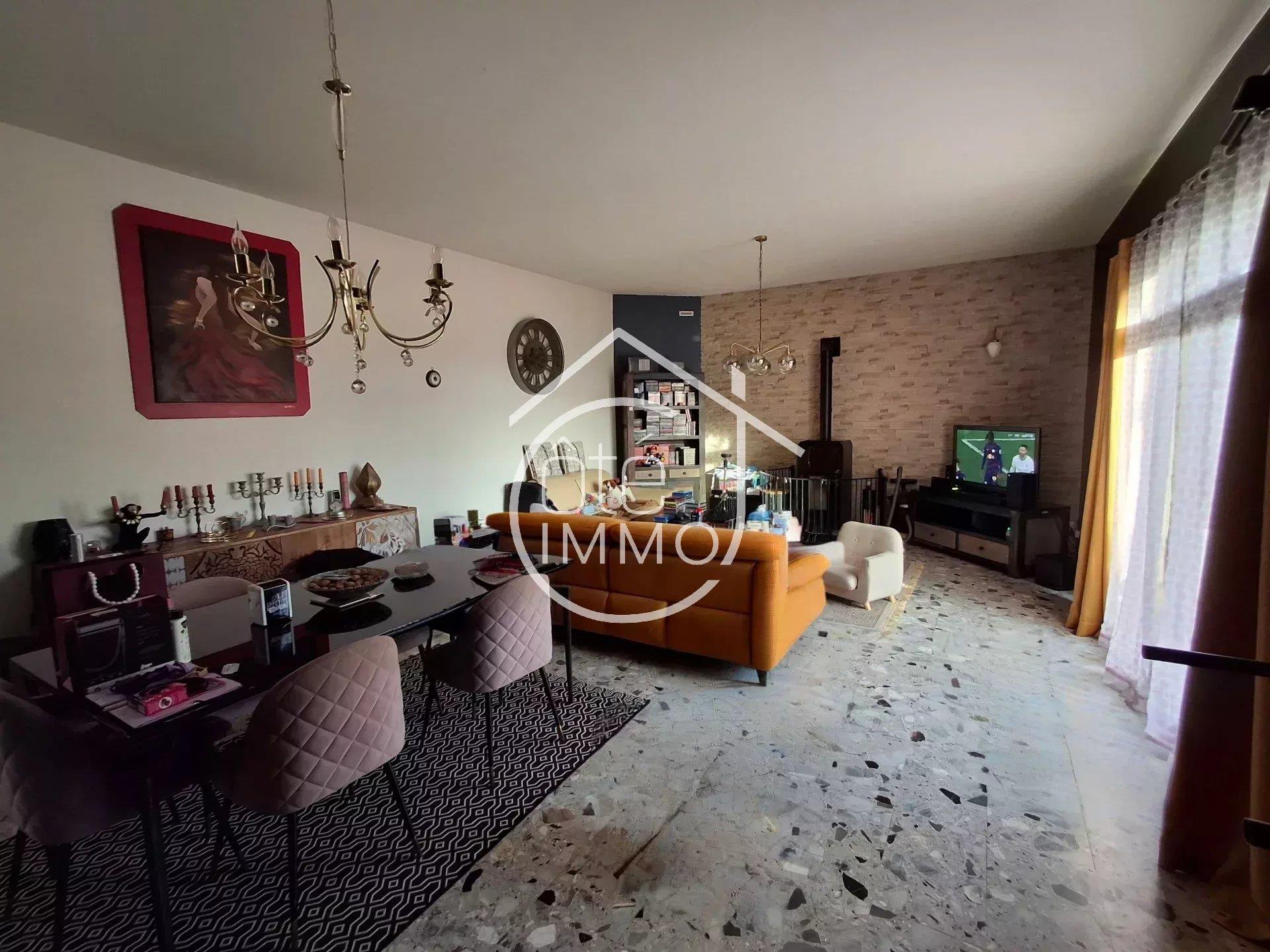 Maison à vendre, 243m², Creysse