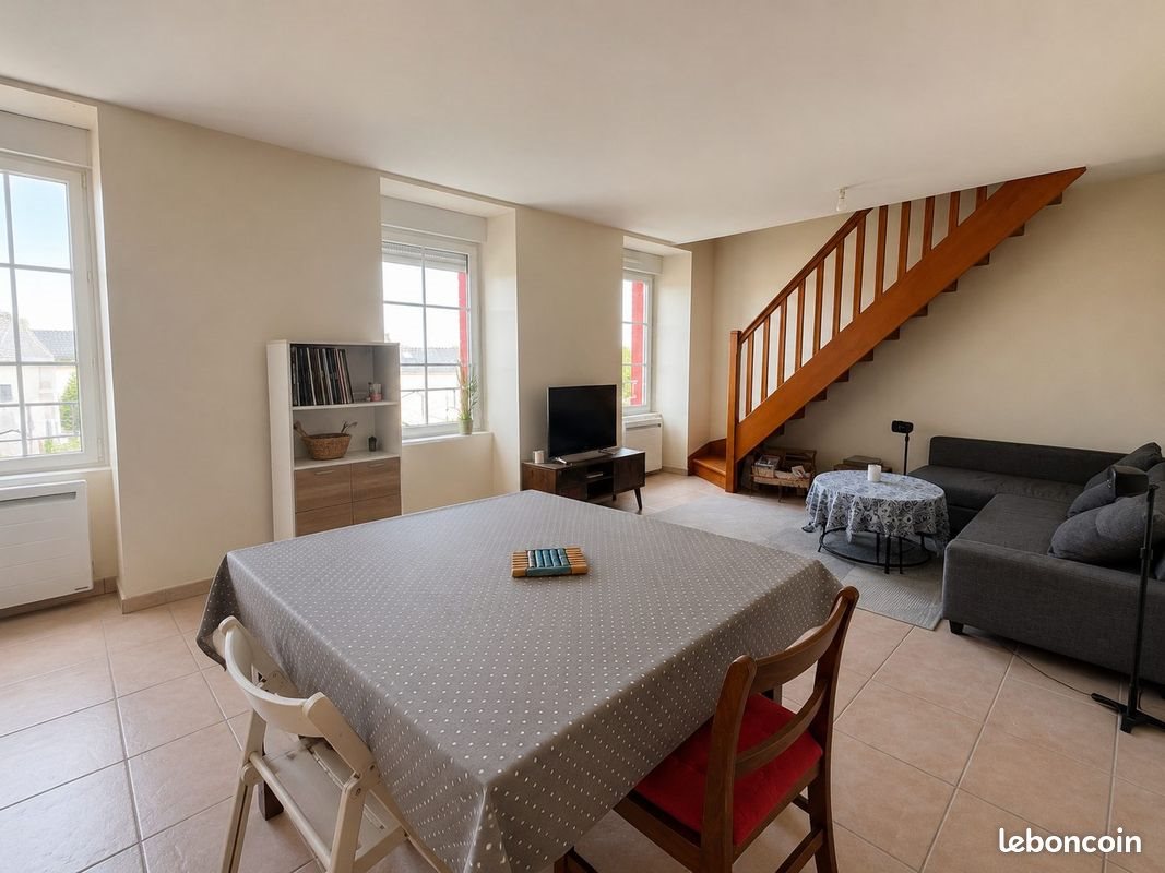 Appartement à louer, 70m², Quédillac