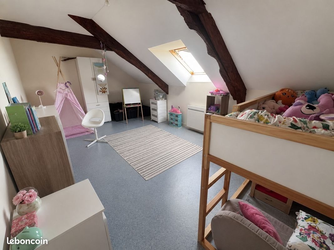 Appartement à louer, 70m², Quédillac