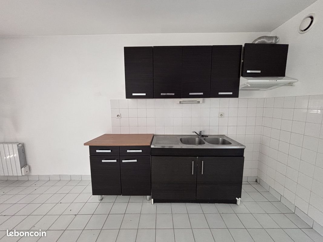 Maison à louer, 57m², Landujan