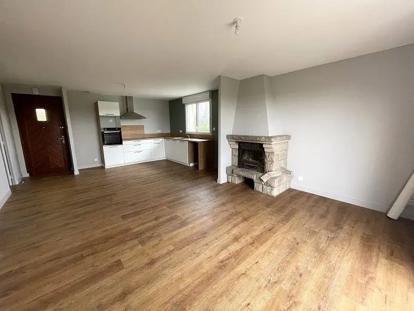 Maison à louer, 69m², Landujan