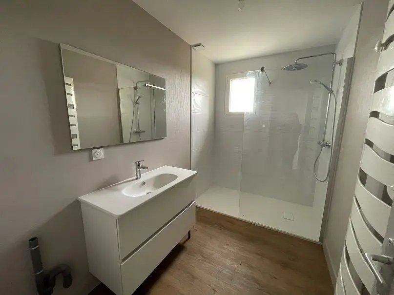 Maison à louer, 69m², Landujan