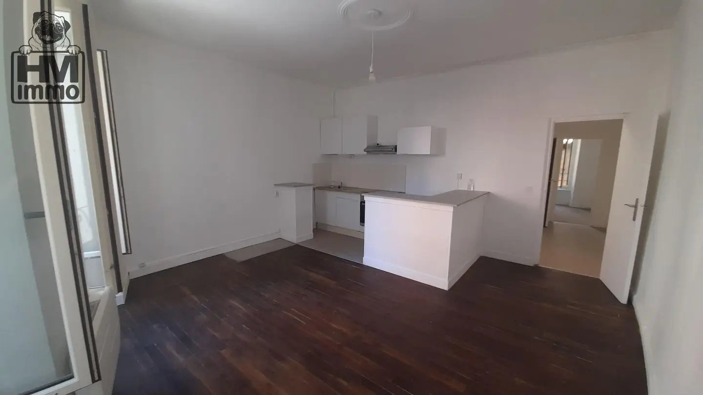 Appartement à louer, 1m², Saint-Léonard-de-Noblat