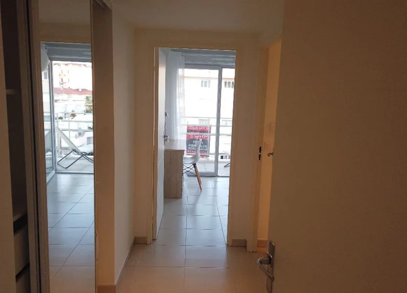Appartement à louer, 63m², Antibes