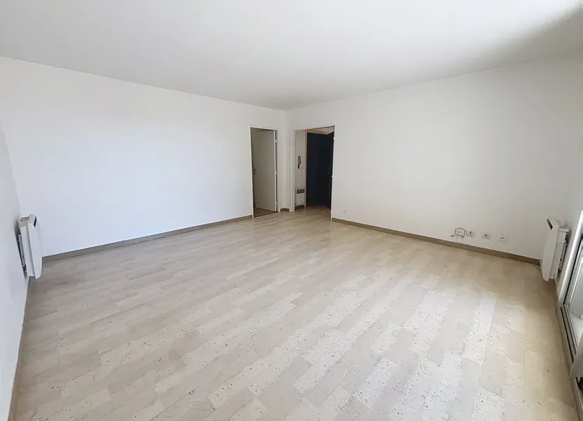 Appartement à louer, 71m², Antibes