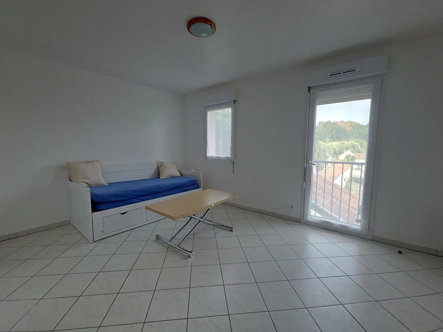 Appartement à louer, 26m², Épernon