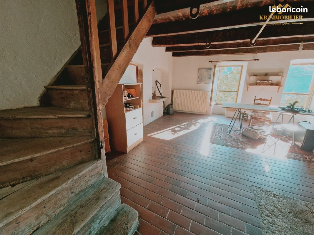 Maison à vendre, 195m², Saint-Sauveur-de-Montagut