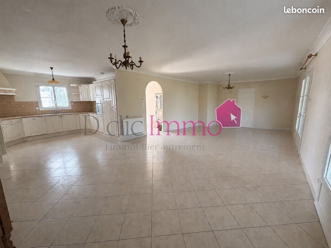 Maison à vendre, 119m², Saint-Révérend