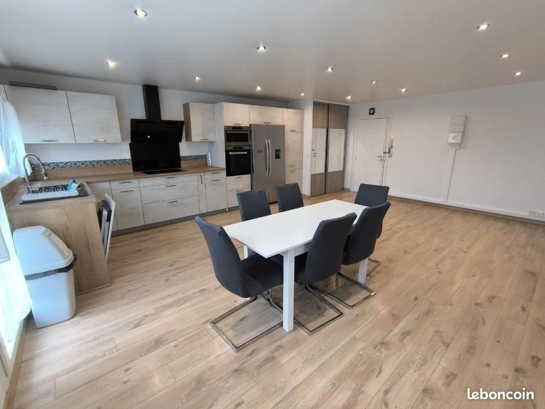 Appartement à louer, 82m², Plaisir