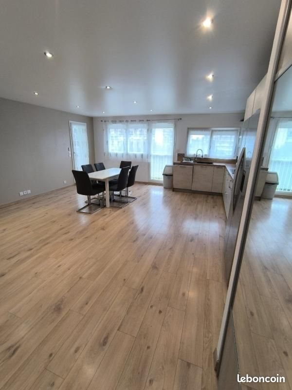 Appartement à louer, 82m², Plaisir