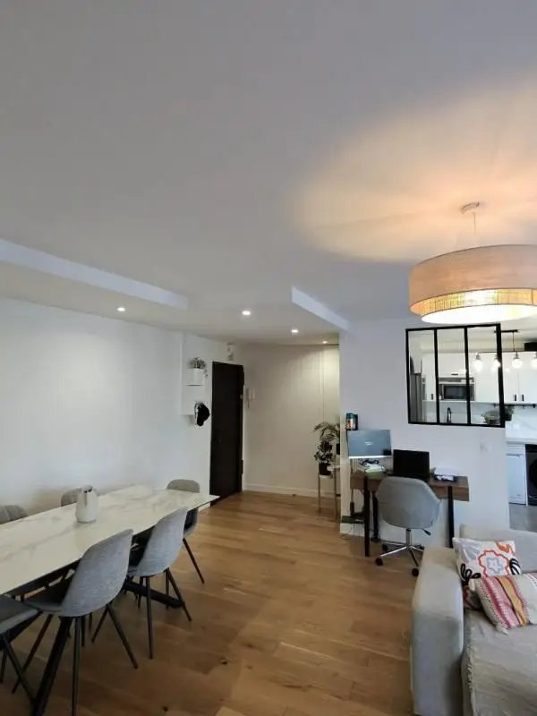 Appartement à louer, 79m², Courbevoie