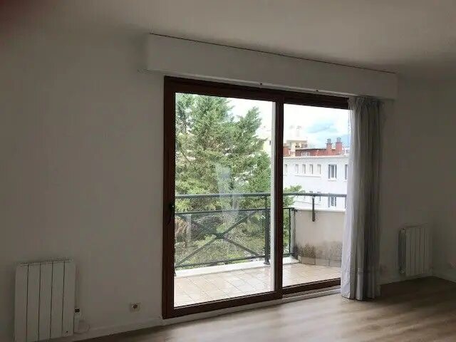 Appartement à louer, 63m², Suresnes