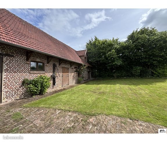 Maison à vendre, 167m², Mont-Saint-Eloi