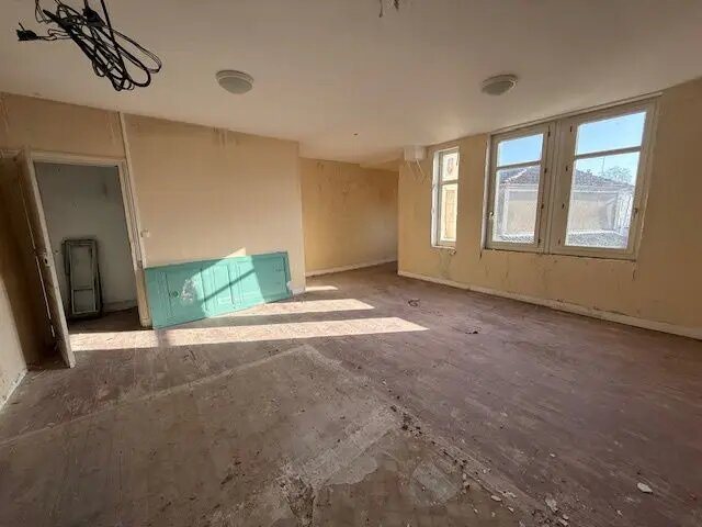 Maison à vendre, 400m², Saint-Aigulin