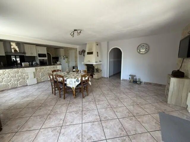 Maison à vendre, 128m², Saint-Aigulin