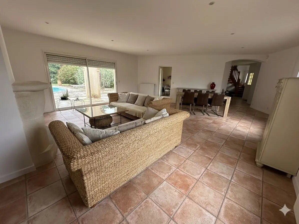 Maison à vendre, 169m², Le Pian-Médoc