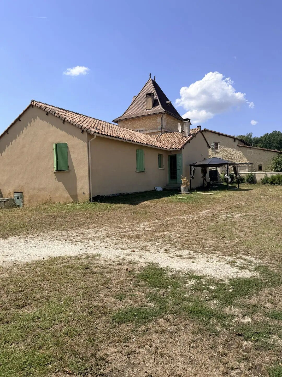 Maison à louer, 128m², Saint-Aulaye