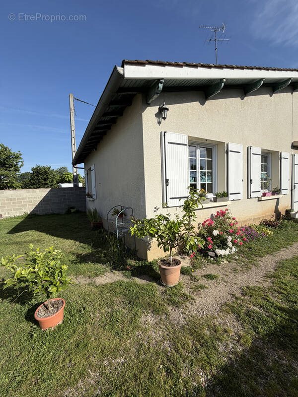 Maison à vendre, 65m², Saint-Aigulin