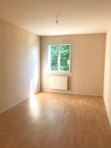 Appartement à louer, 70m², Marseilles-lès-Aubigny
