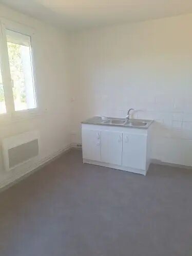 Maison à louer, 87m², Vallenay