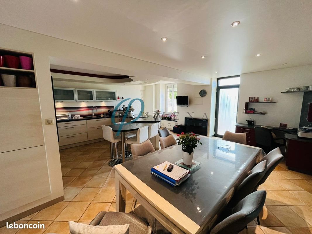 Maison à vendre, 194m², Montrevault