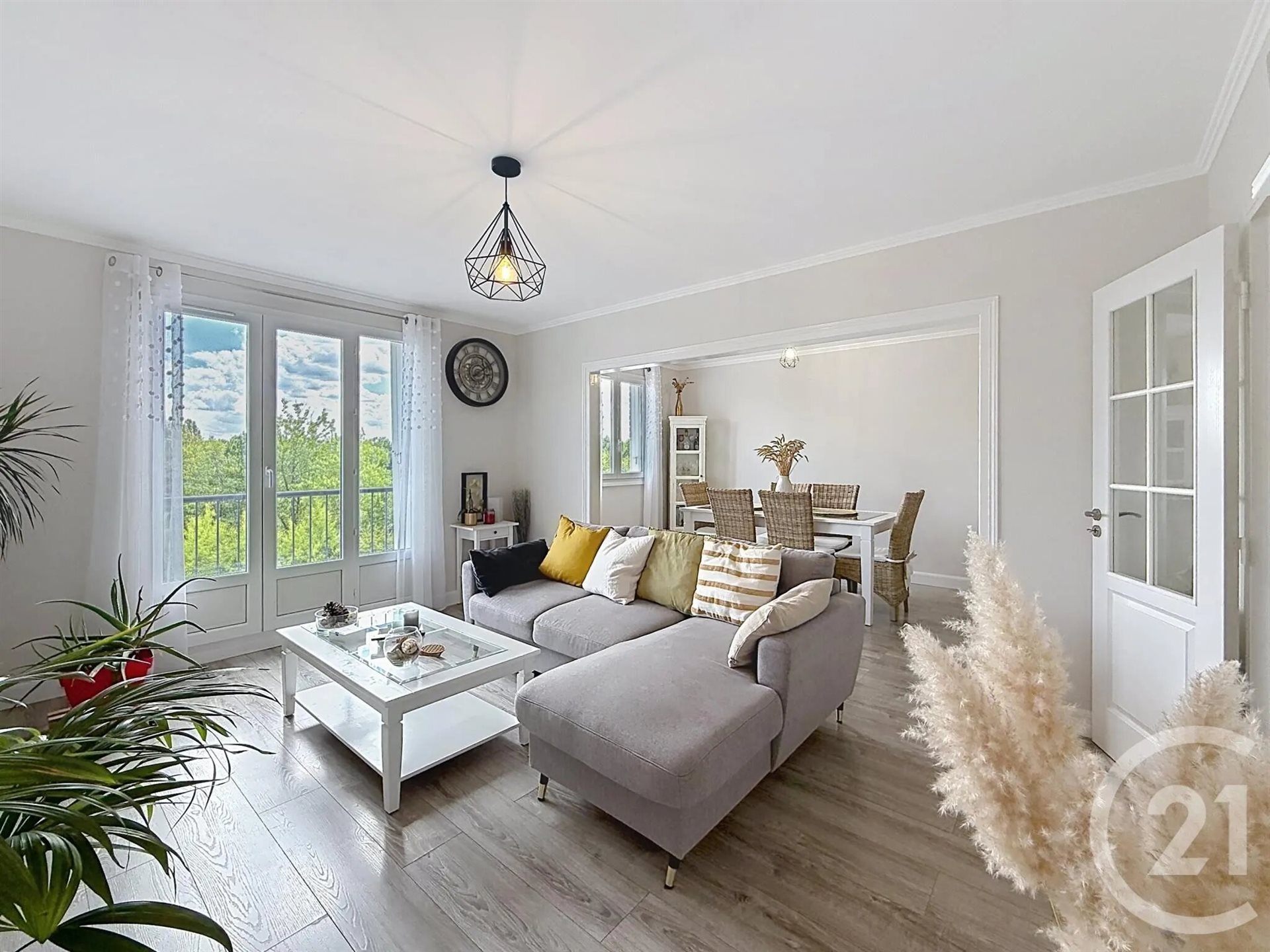 Appartement à vendre, 77m², Saint-Julien-les-Villas