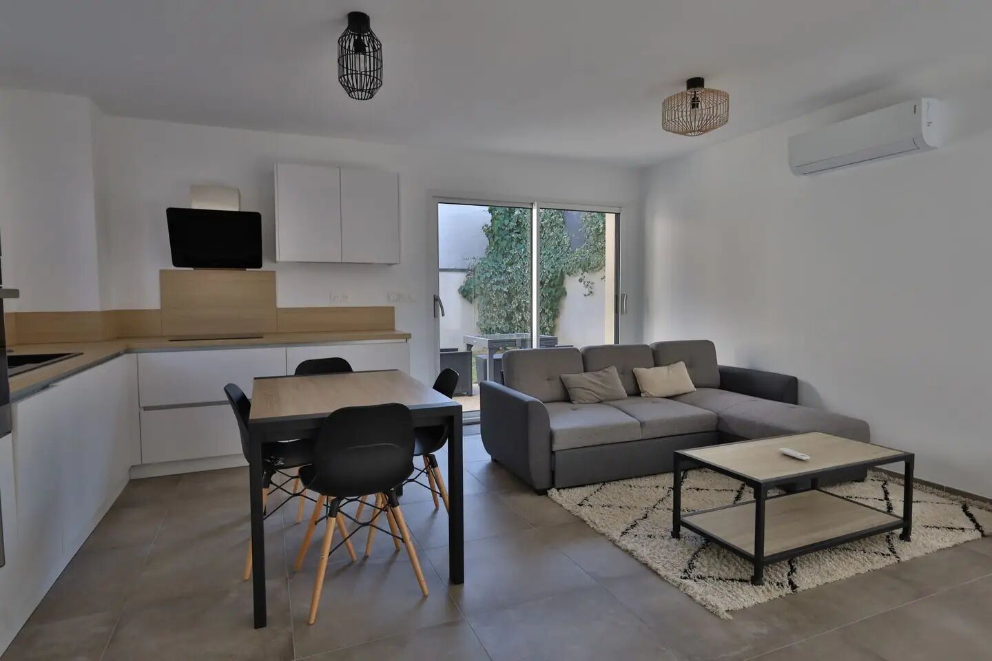 Appartement à louer, 54m², Luzinay