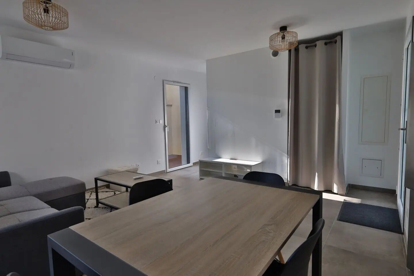 Appartement à louer, 54m², Luzinay