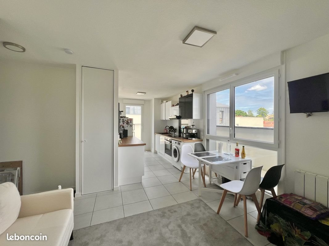 Appartement à vendre, 33m², Pont-de-Chéruy