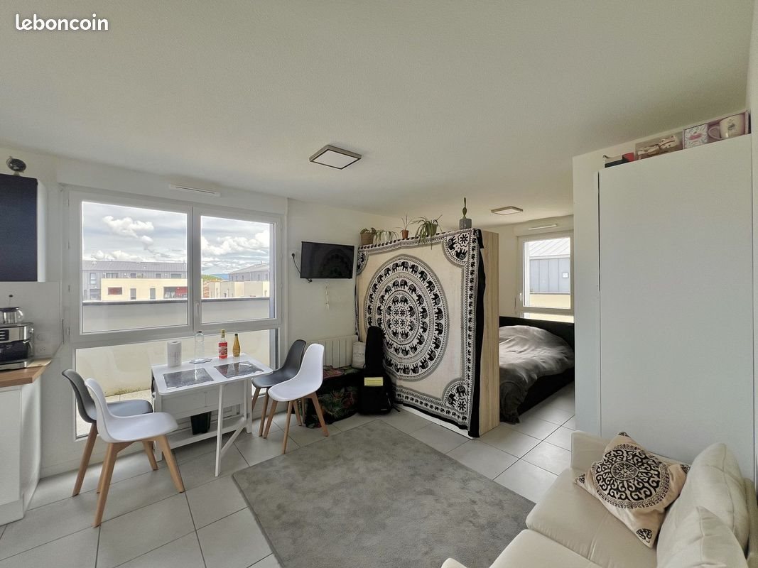 Appartement à vendre, 33m², Pont-de-Chéruy