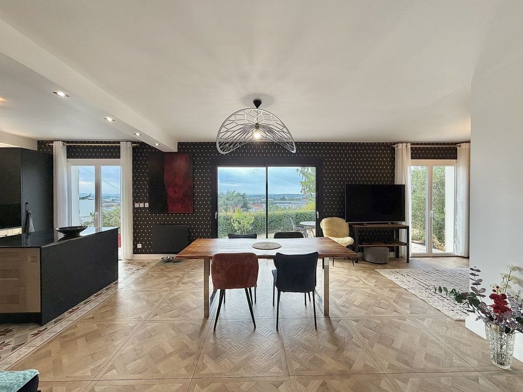 Maison à vendre, 140m², Montluel