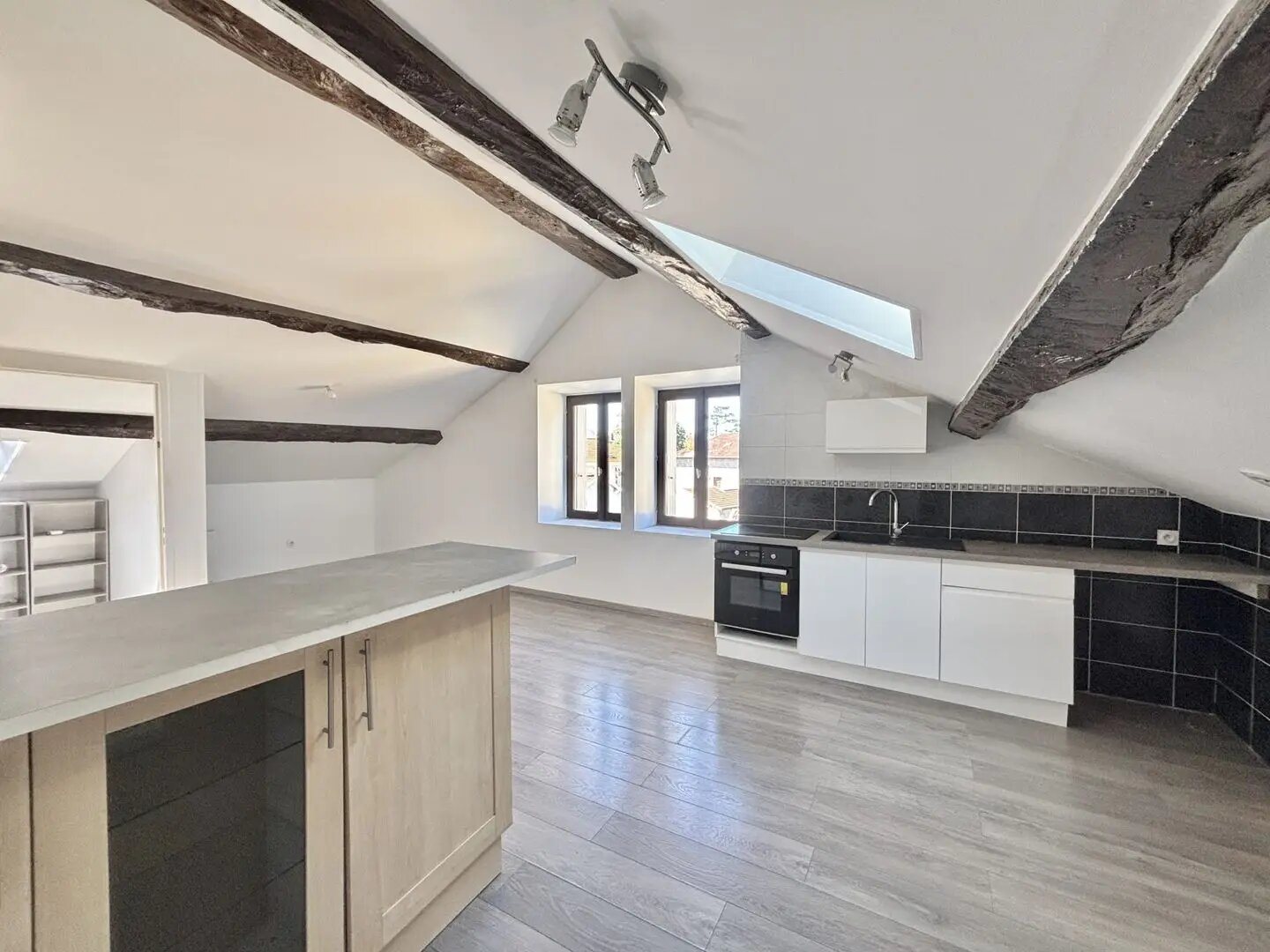 Appartement à vendre, 68m², Pont-de-Chéruy