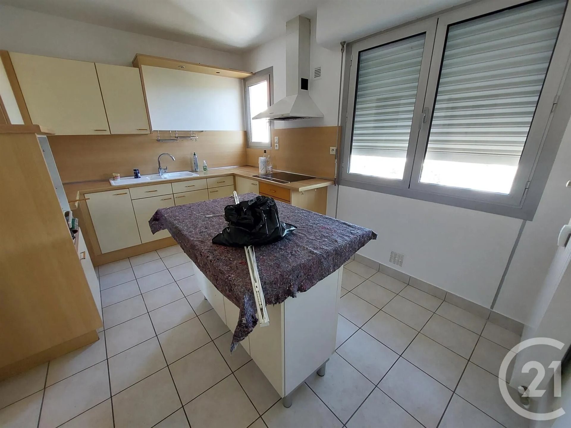 Appartement à louer, 90m², Brive-la-Gaillarde
