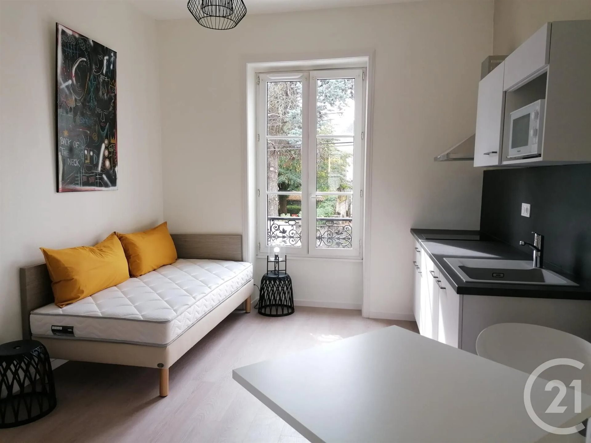 Appartement à louer, 22m², Brive-la-Gaillarde