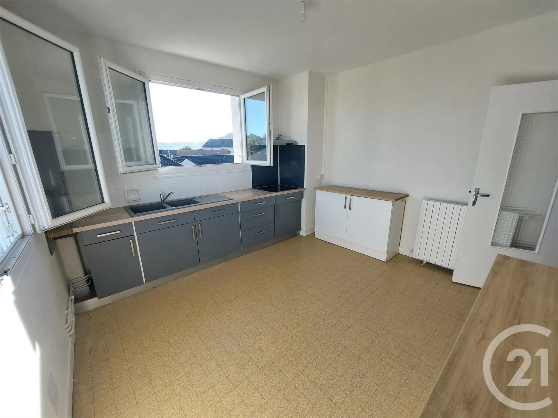 Appartement à louer, 77m², Brive-la-Gaillarde