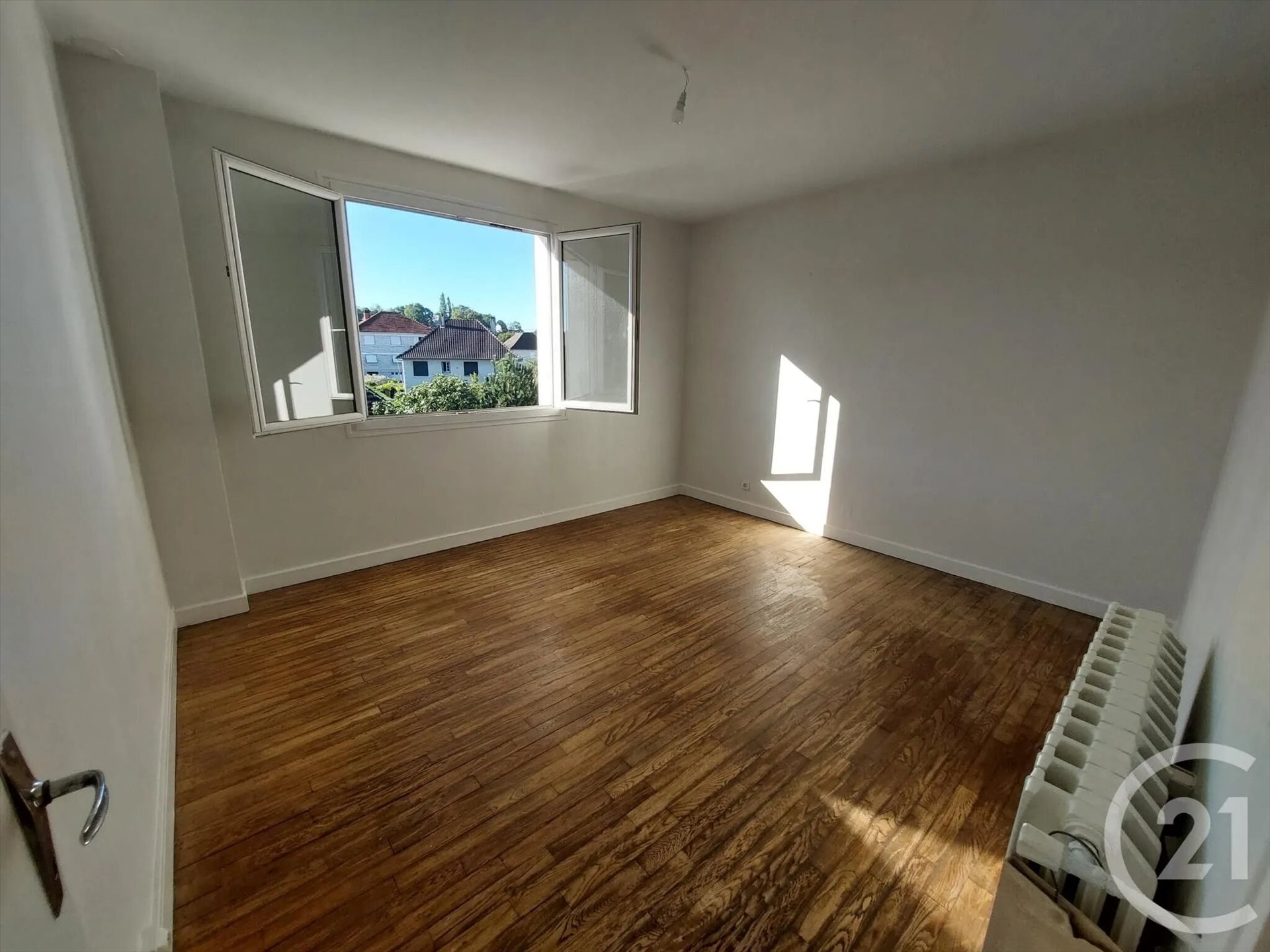 Appartement à louer, 77m², Brive-la-Gaillarde