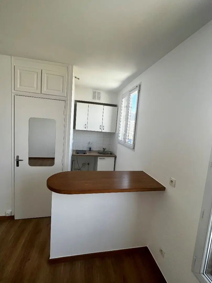 Appartement à louer, 21m², Clichy