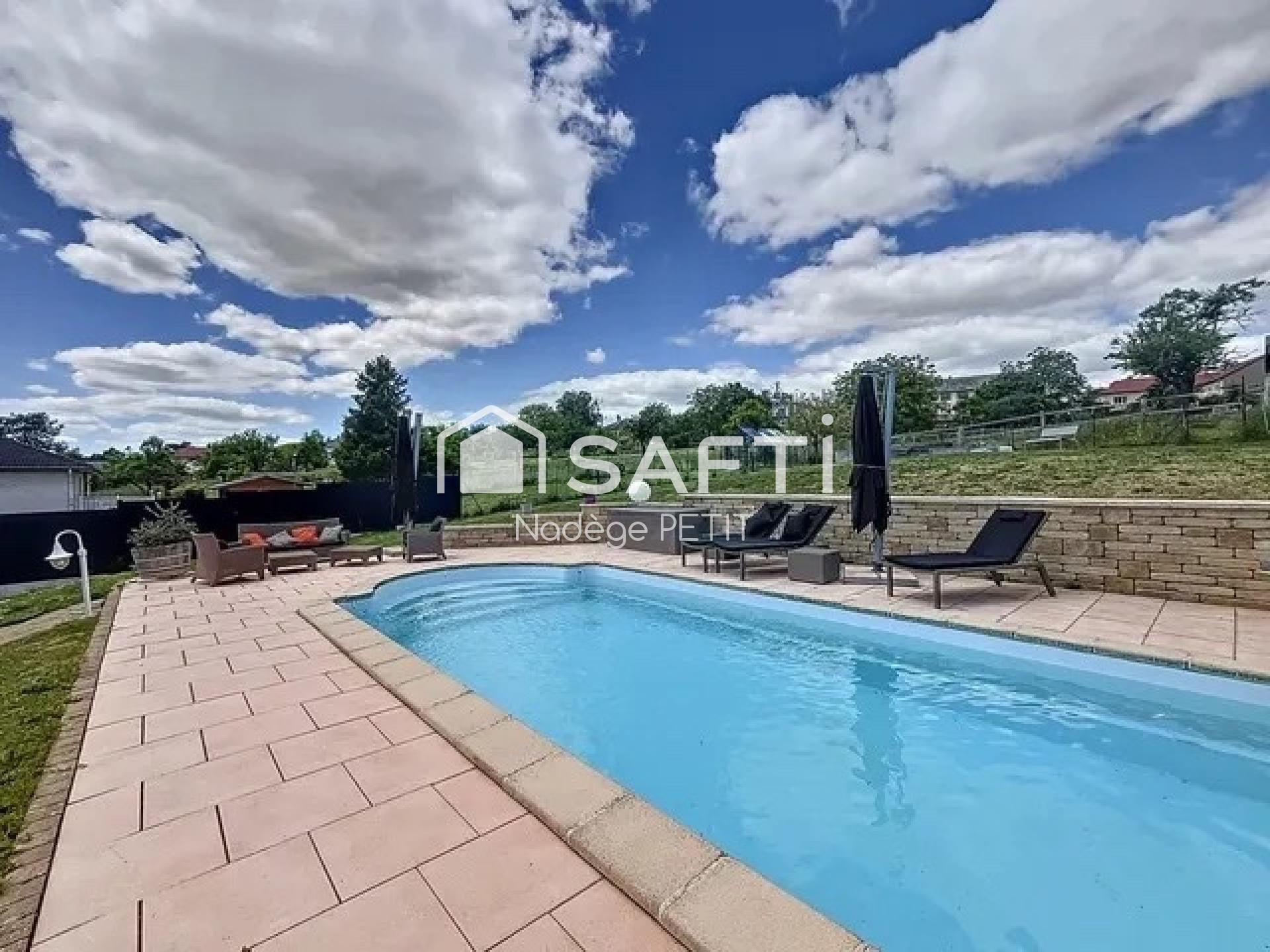 Maison à vendre, 231m², Pournoy-la-Grasse